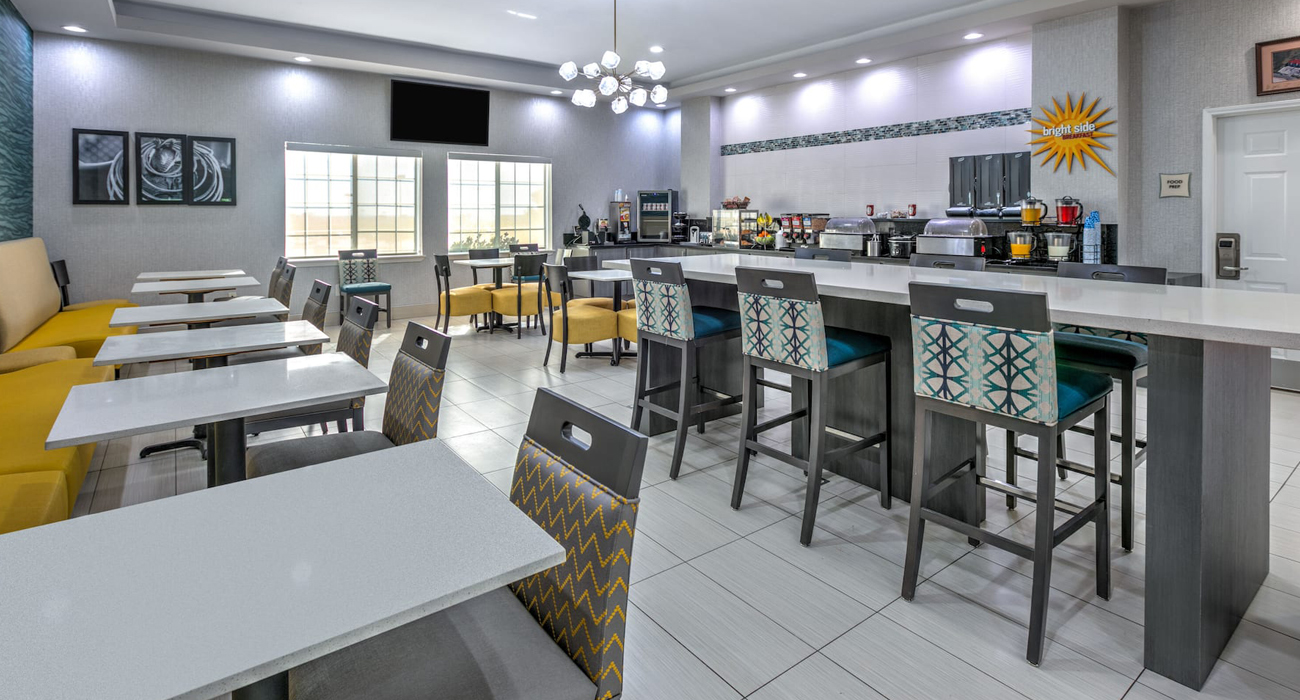 Breakfast Seating Area